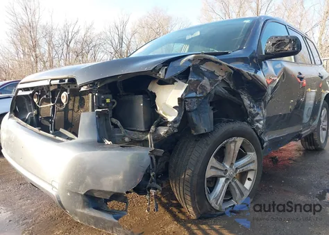 2010 Toyota Highlander Sport V6 z USA, uszkodzony, nr VIN 5TDEK3EH6AS001295